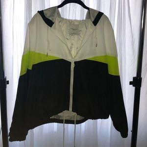 Windbreaker black white green